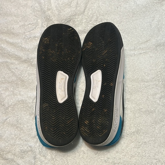 Blue And White Nike Adversary Premiums, size 11 - Picture 6 of 10